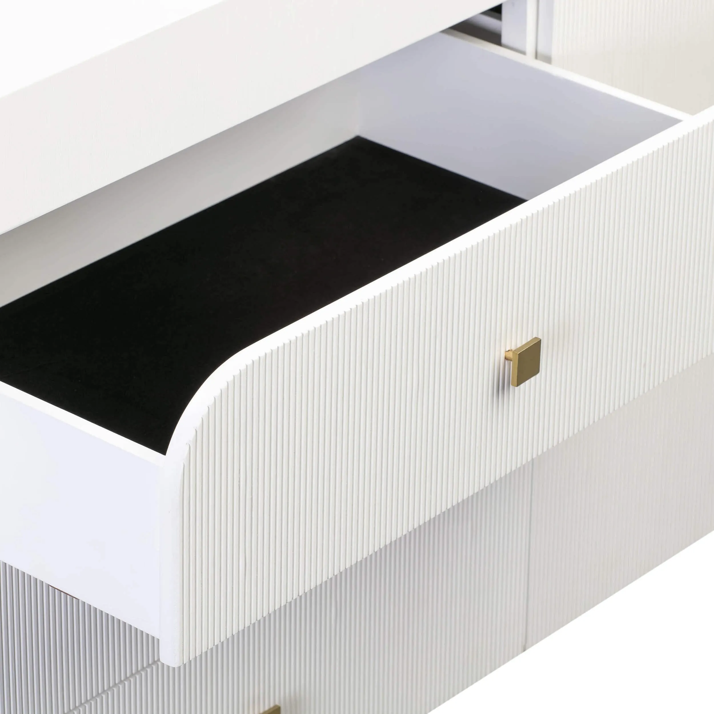 Hump 6 Drawer Dresser, White