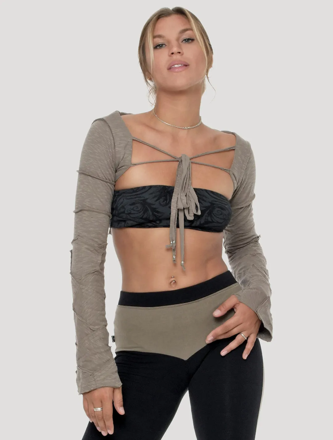 Pecoa Hooded Shrug