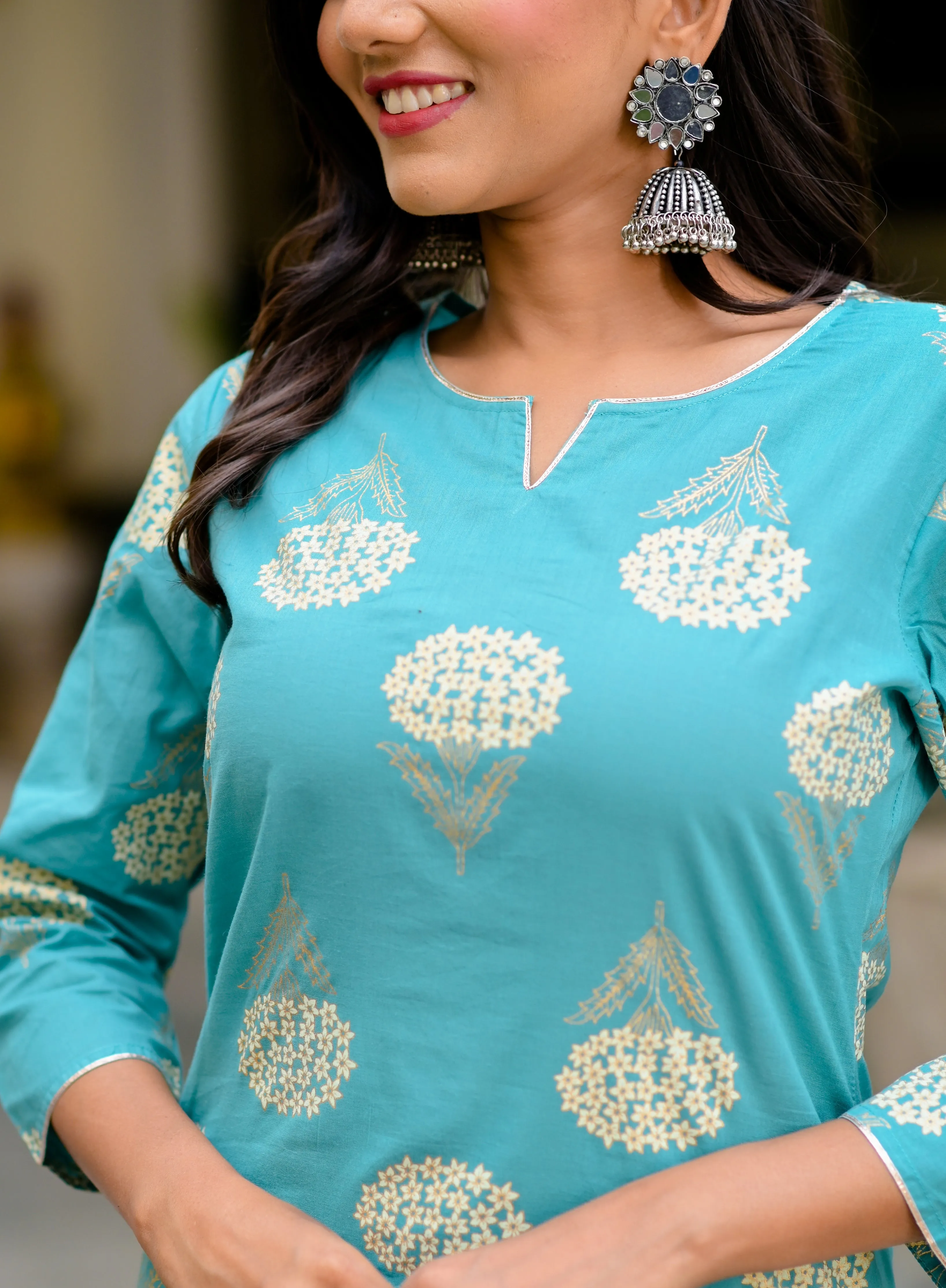 Women Blue & Off-White Printed Kurta Set