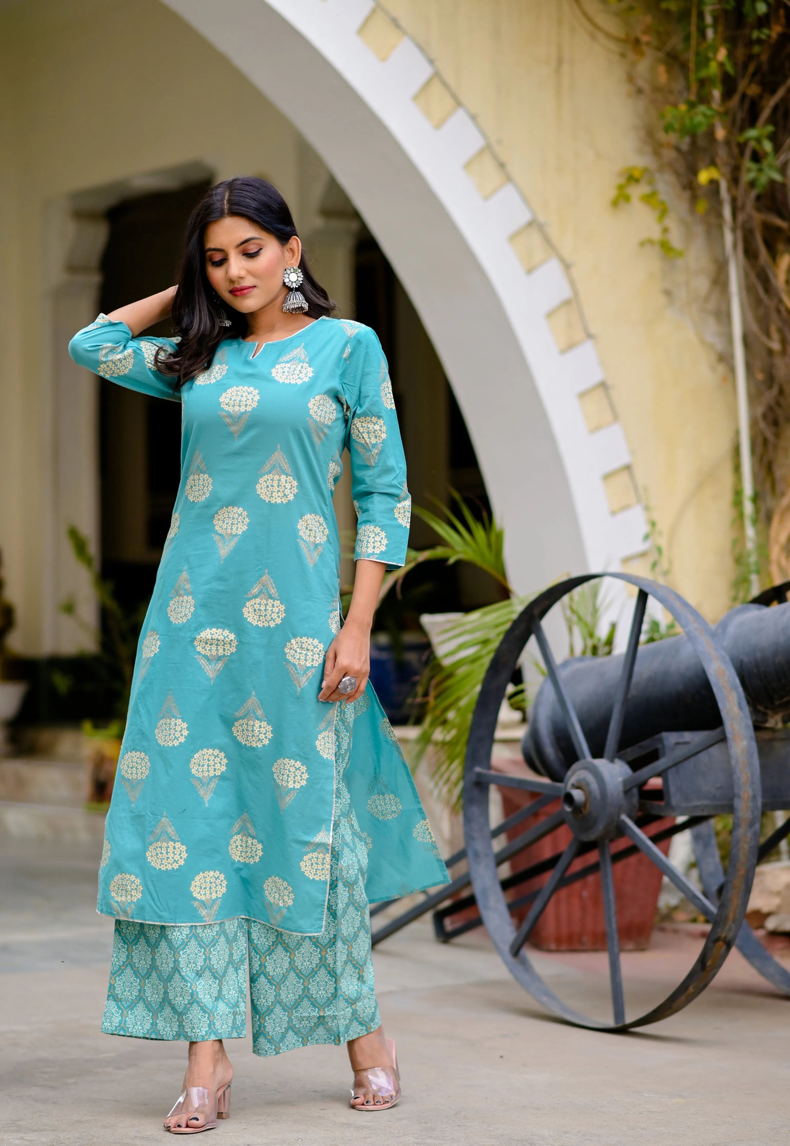 Women Blue & Off-White Printed Kurta Set