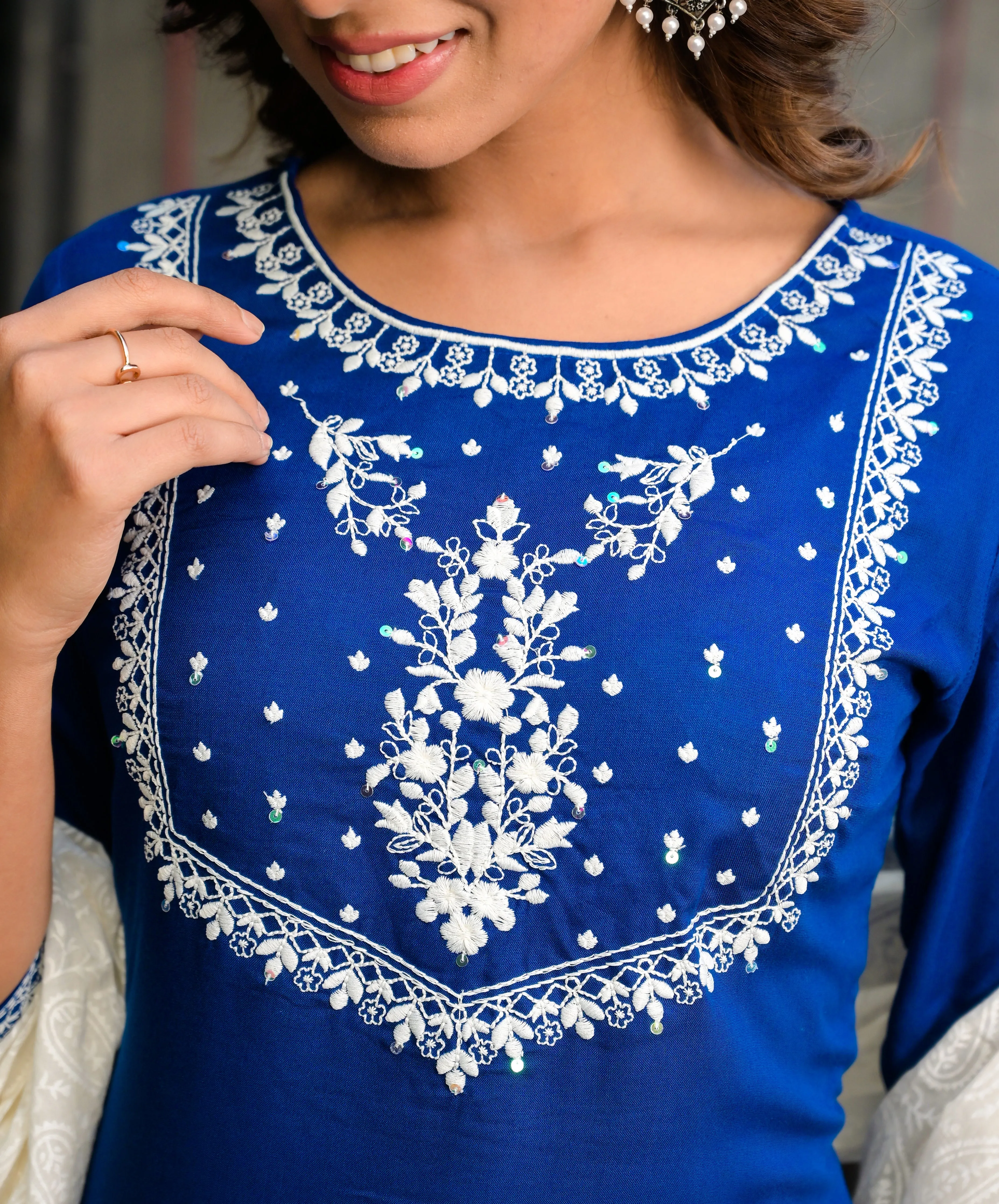 Women Blue And White Embroidered Dupatta Set