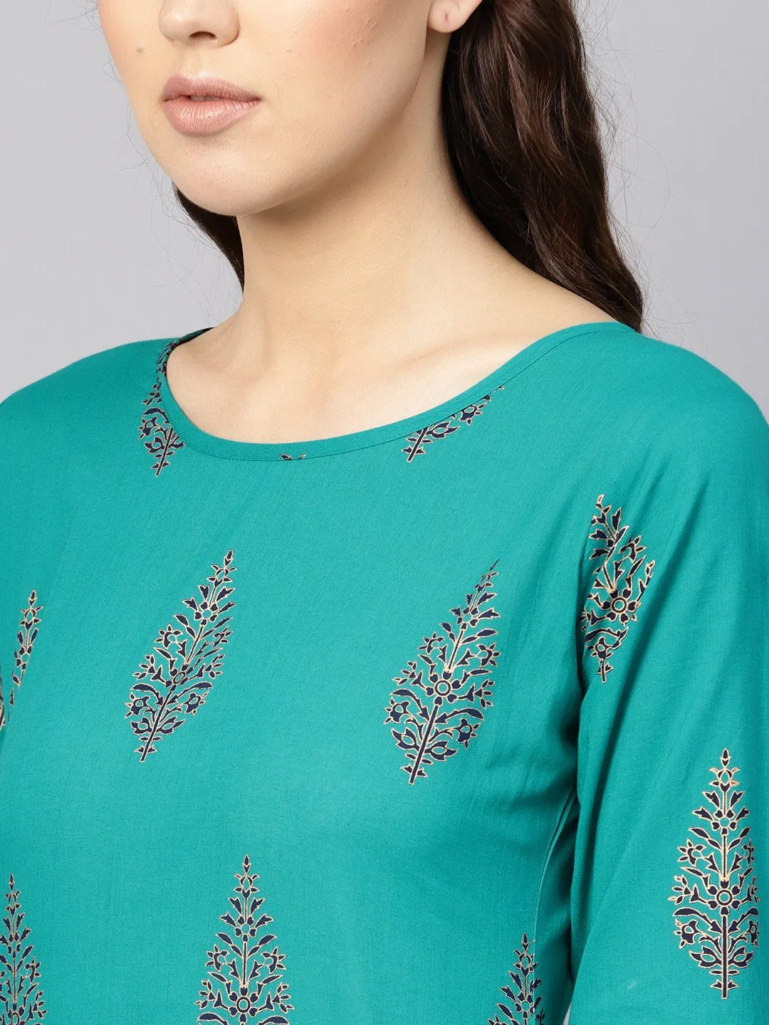 Women Green & Navy Blue Printed Kurta With Skirt